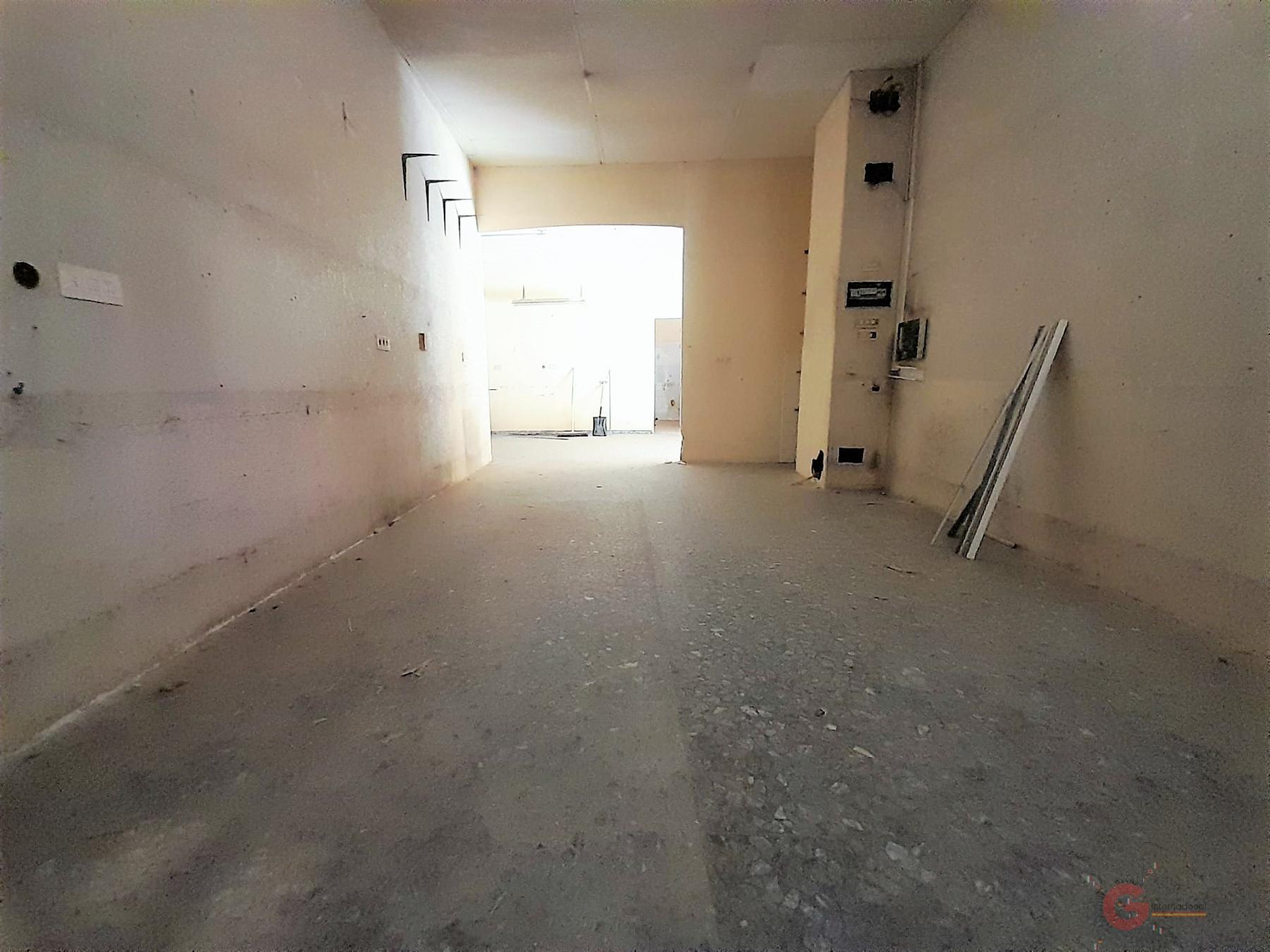 For sale of commercial in Motril