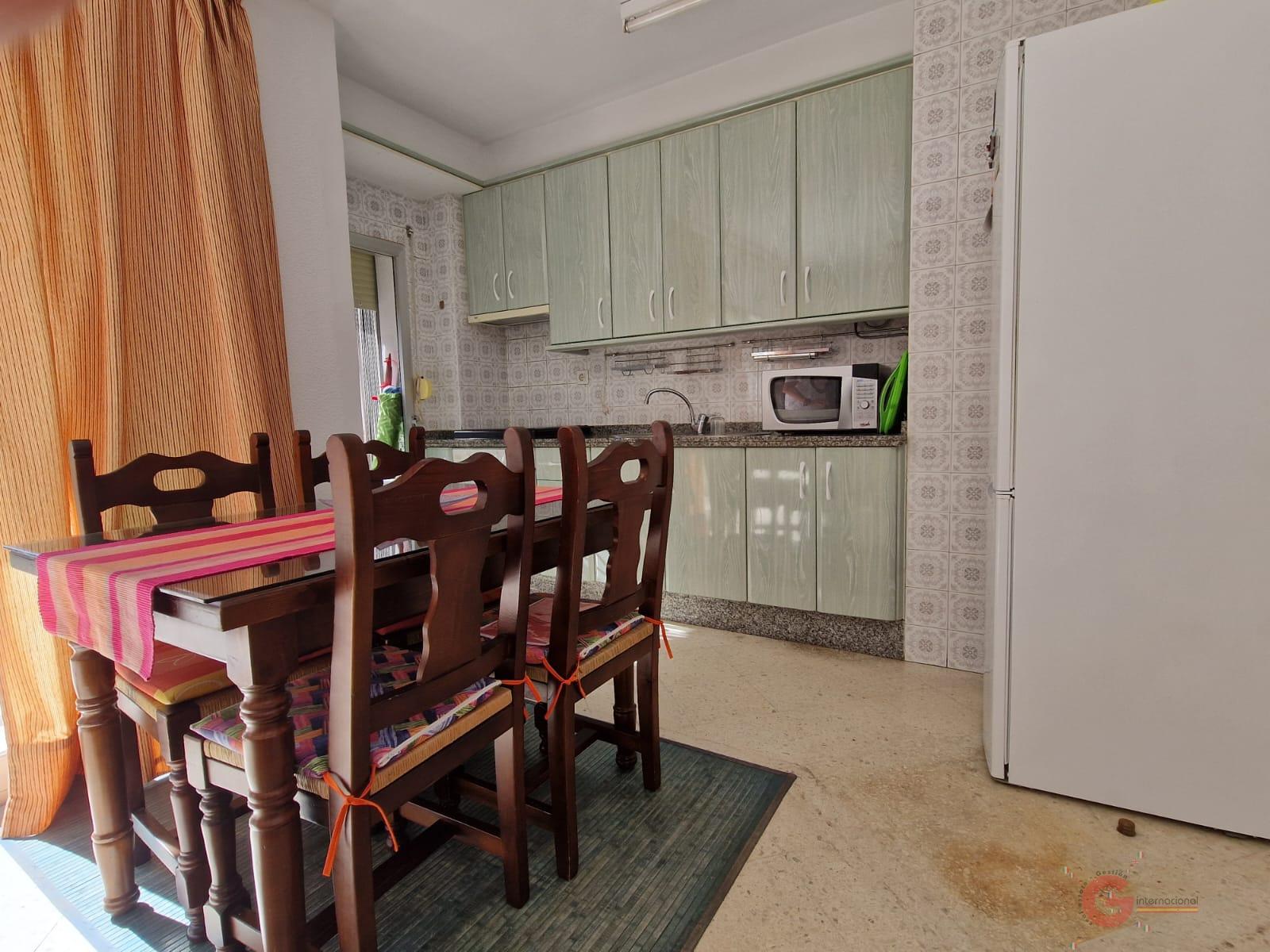 For sale of flat in Salobreña