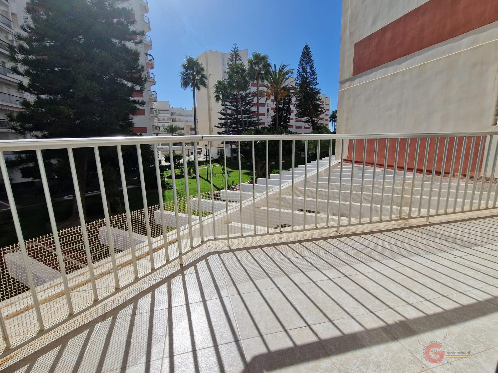 For sale of flat in Salobreña