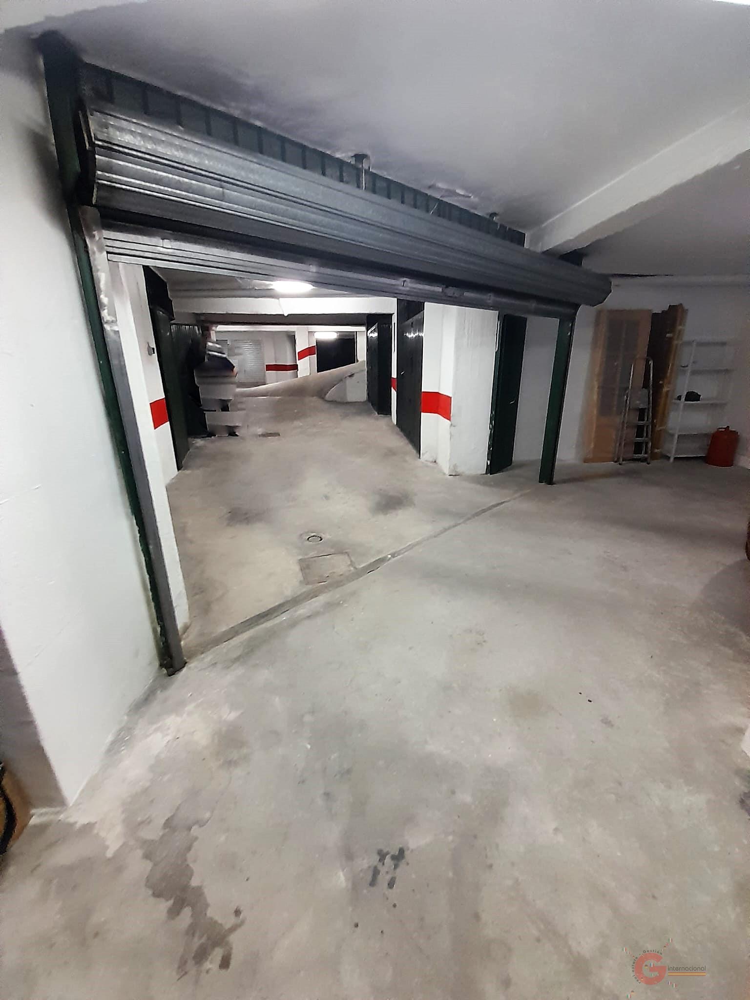 For sale of garage in Motril