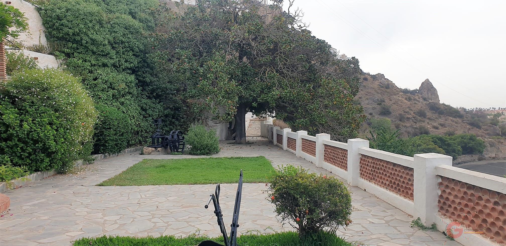 Venta de casa en Salobreña