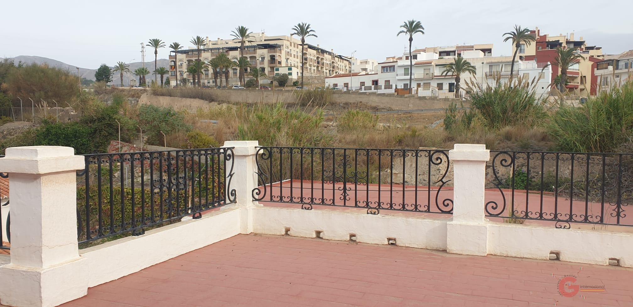 Venta de casa en Salobreña