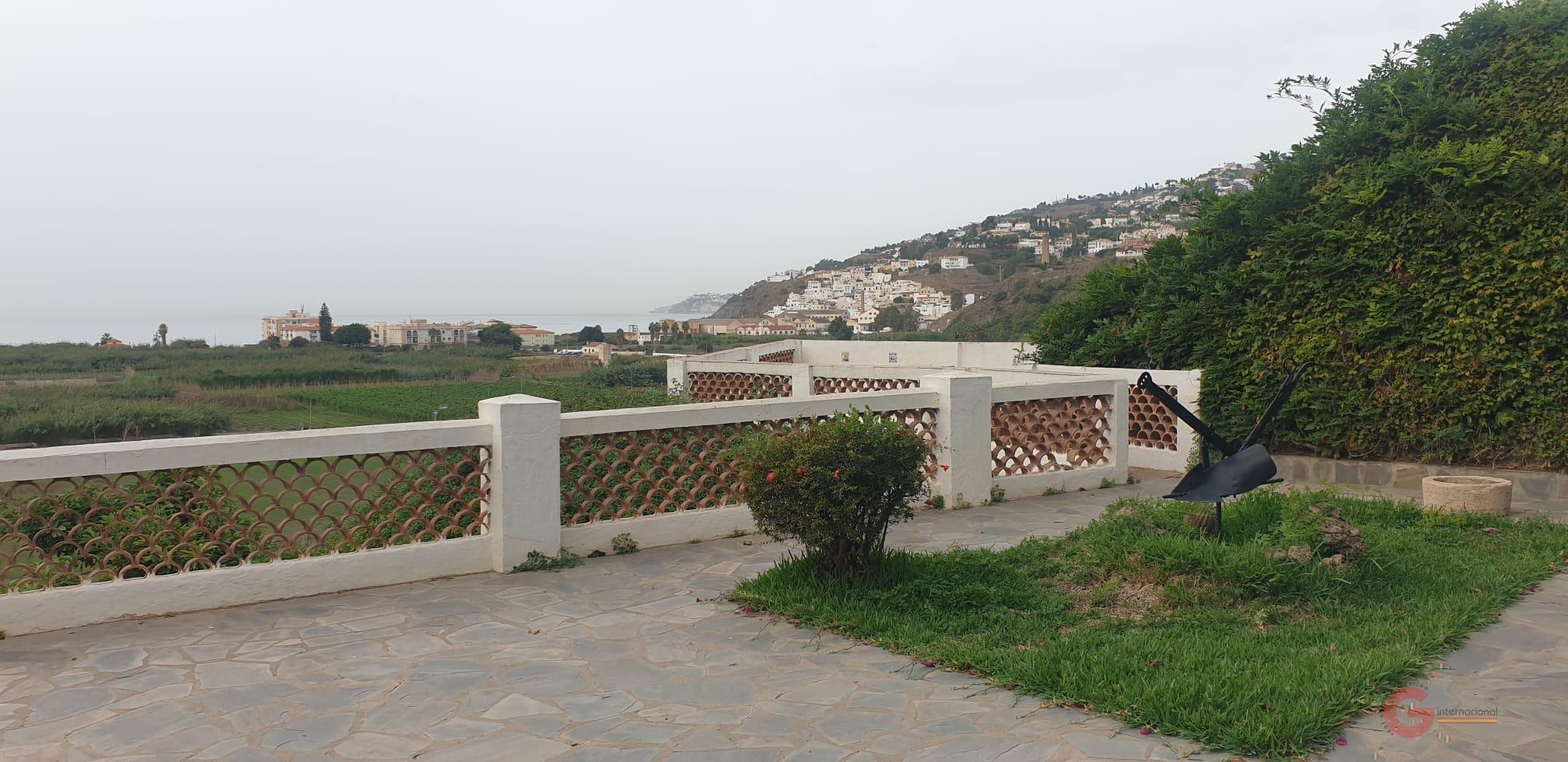 Venta de casa en Salobreña