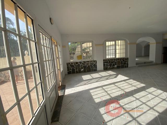 Venta de local comercial en La Herradura