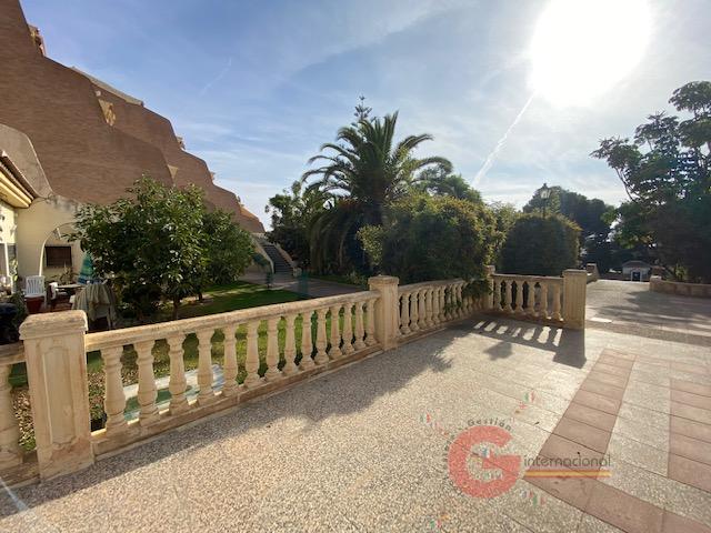 For sale of commercial in La Herradura