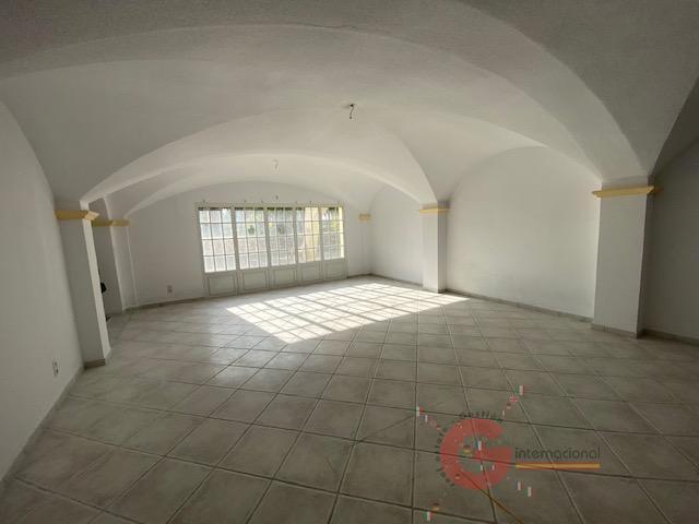 For sale of commercial in La Herradura