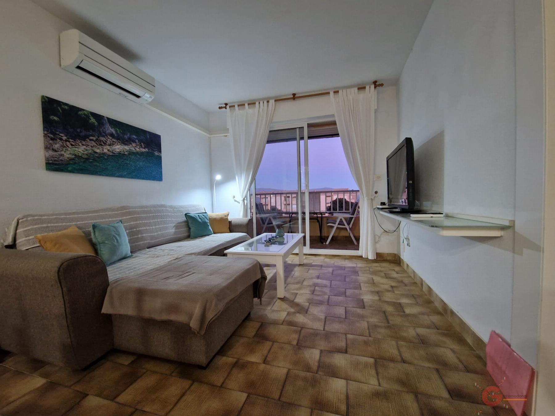 For sale of flat in Salobreña