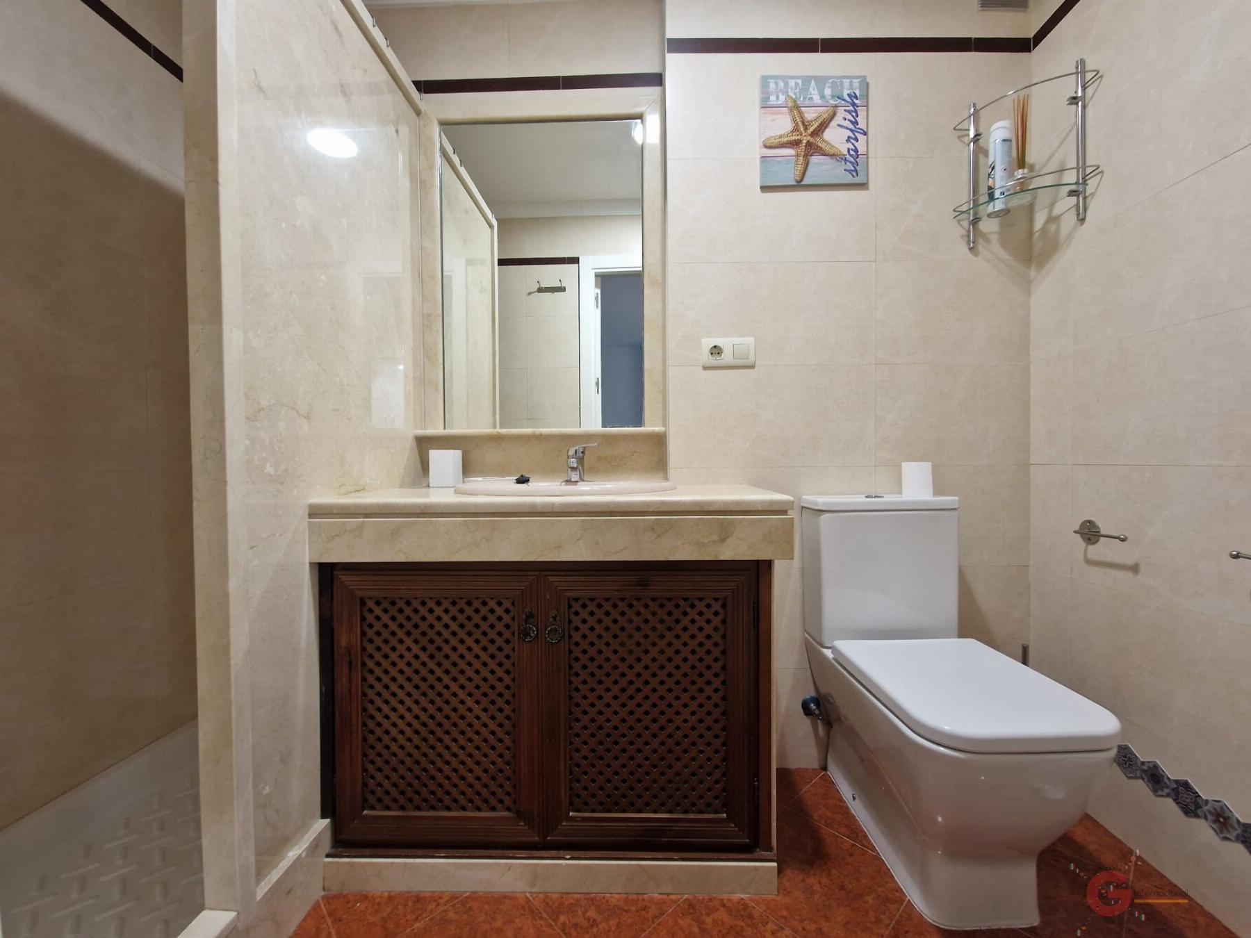 For sale of flat in Salobreña