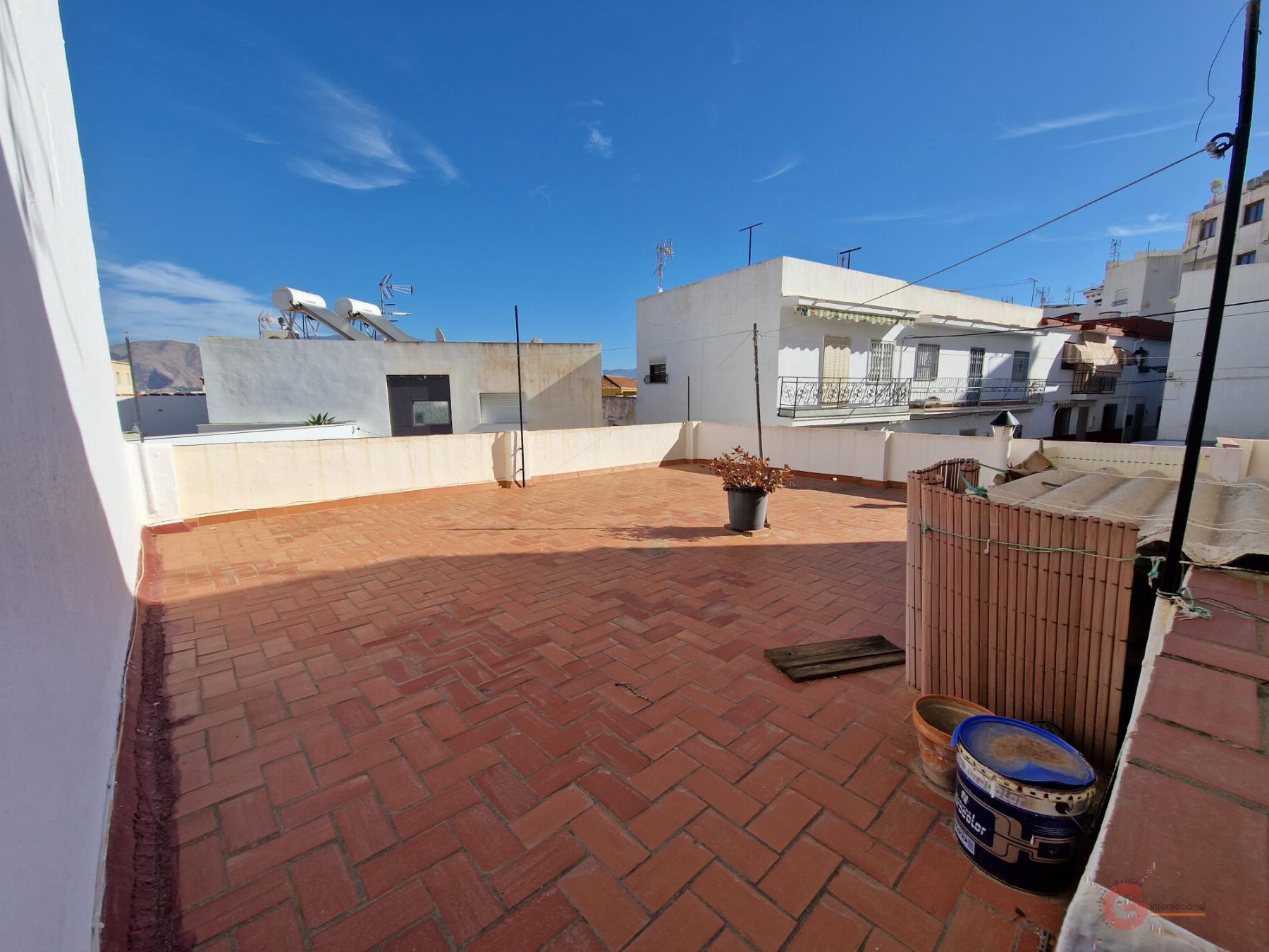 For sale of house in Salobreña