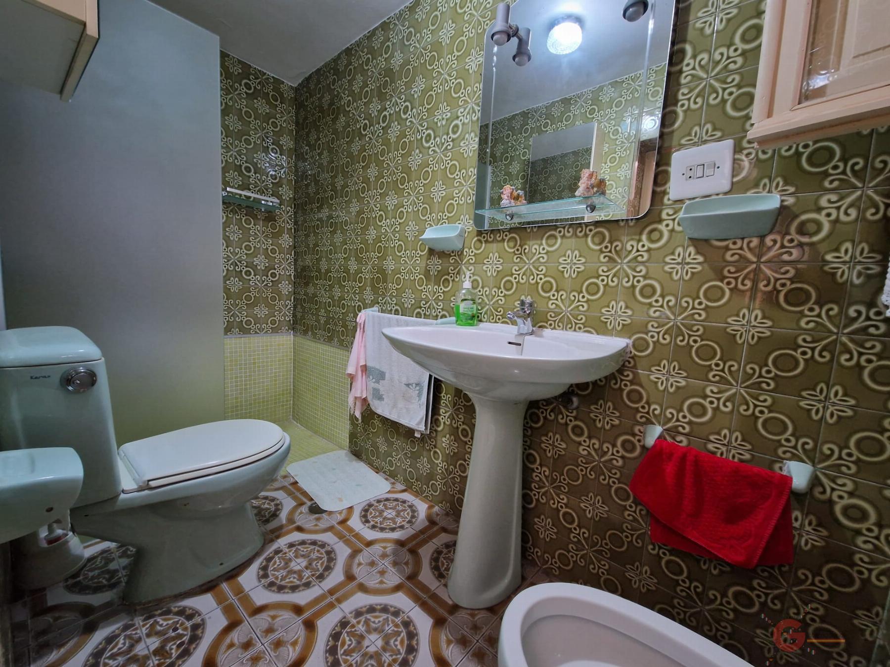 For sale of house in Salobreña