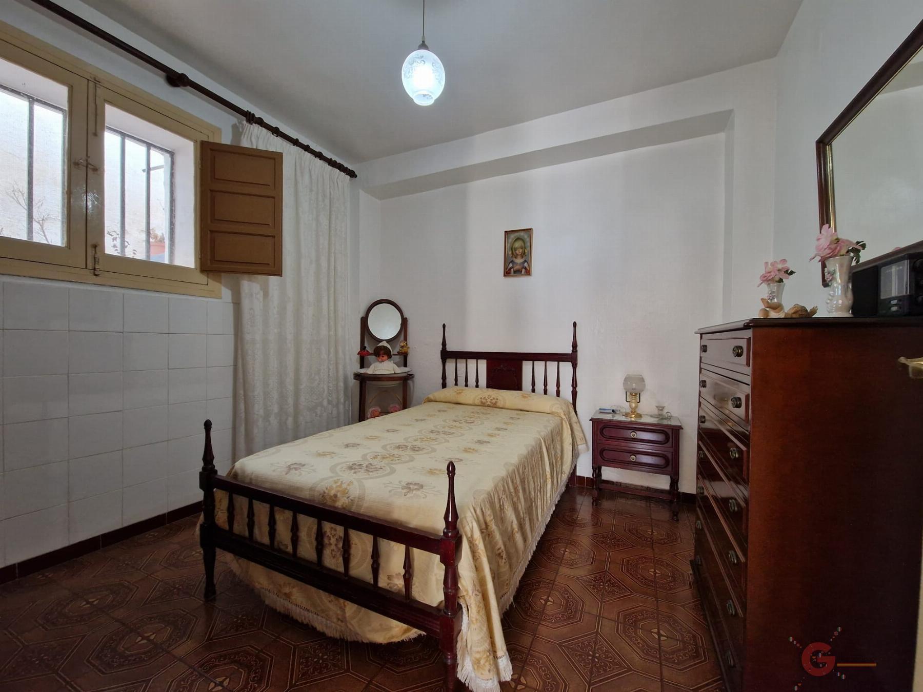 For sale of house in Salobreña