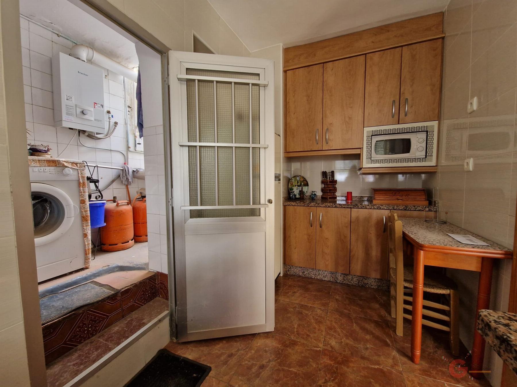 For sale of house in Salobreña