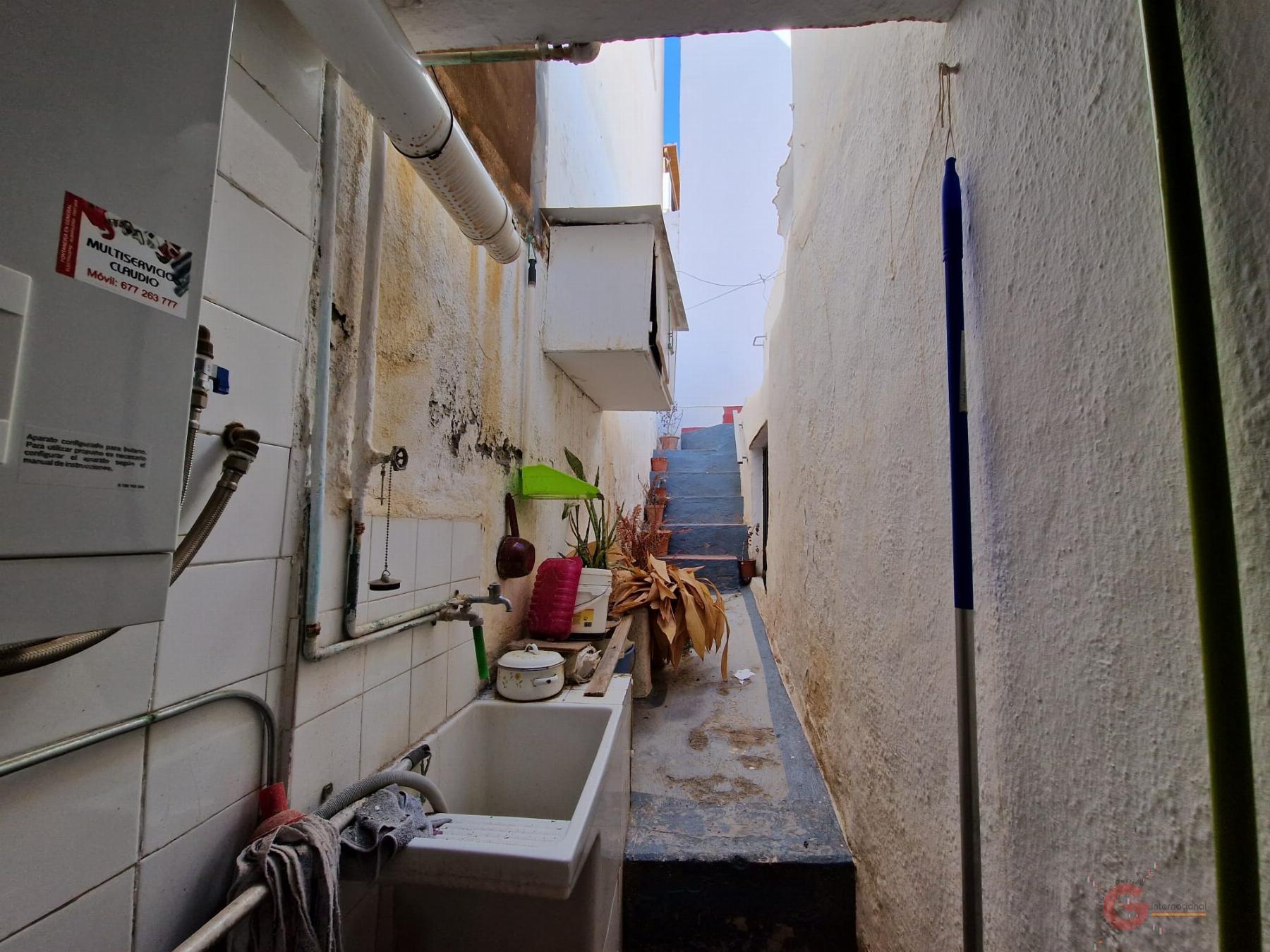 For sale of house in Salobreña