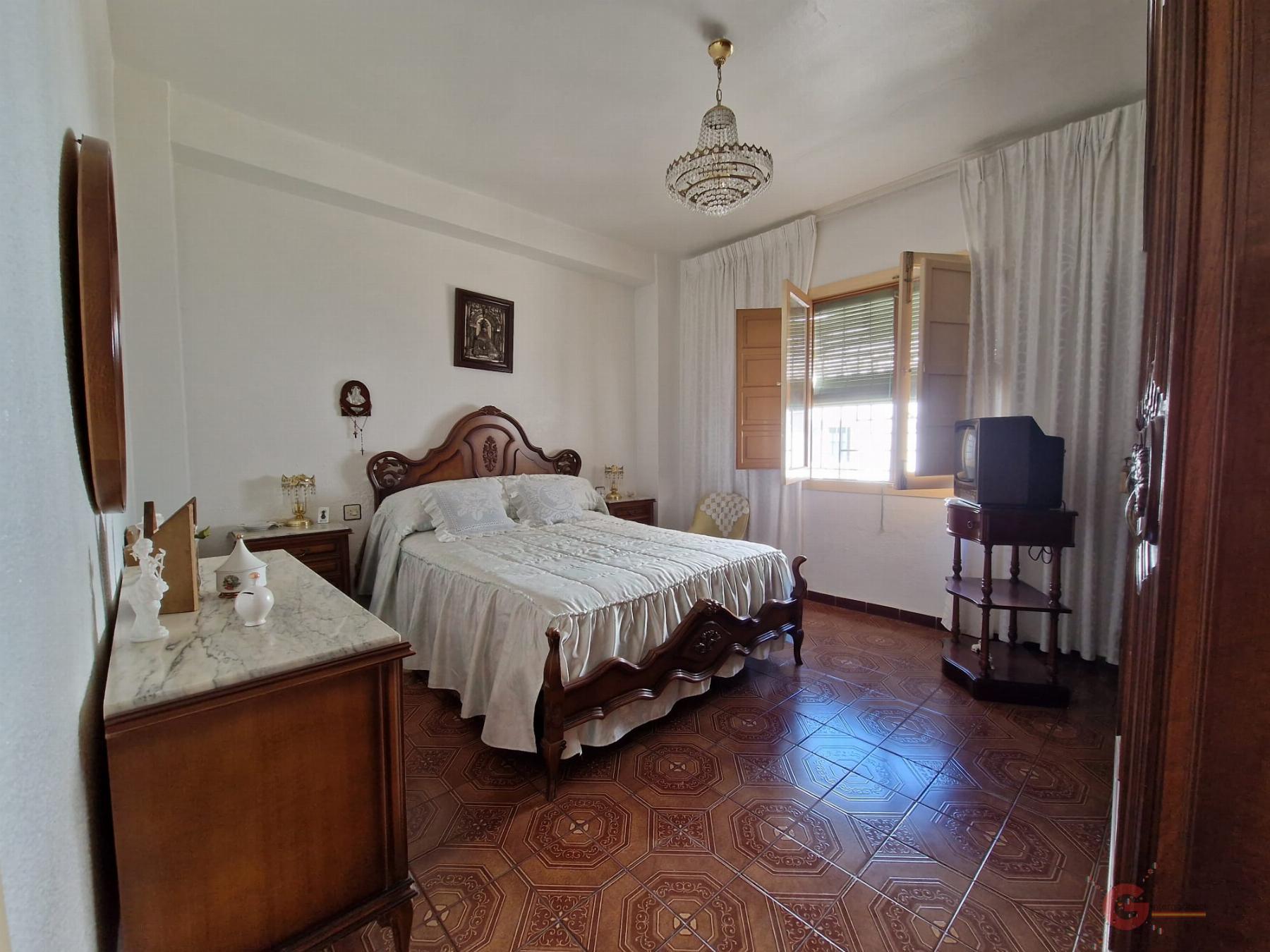 For sale of house in Salobreña