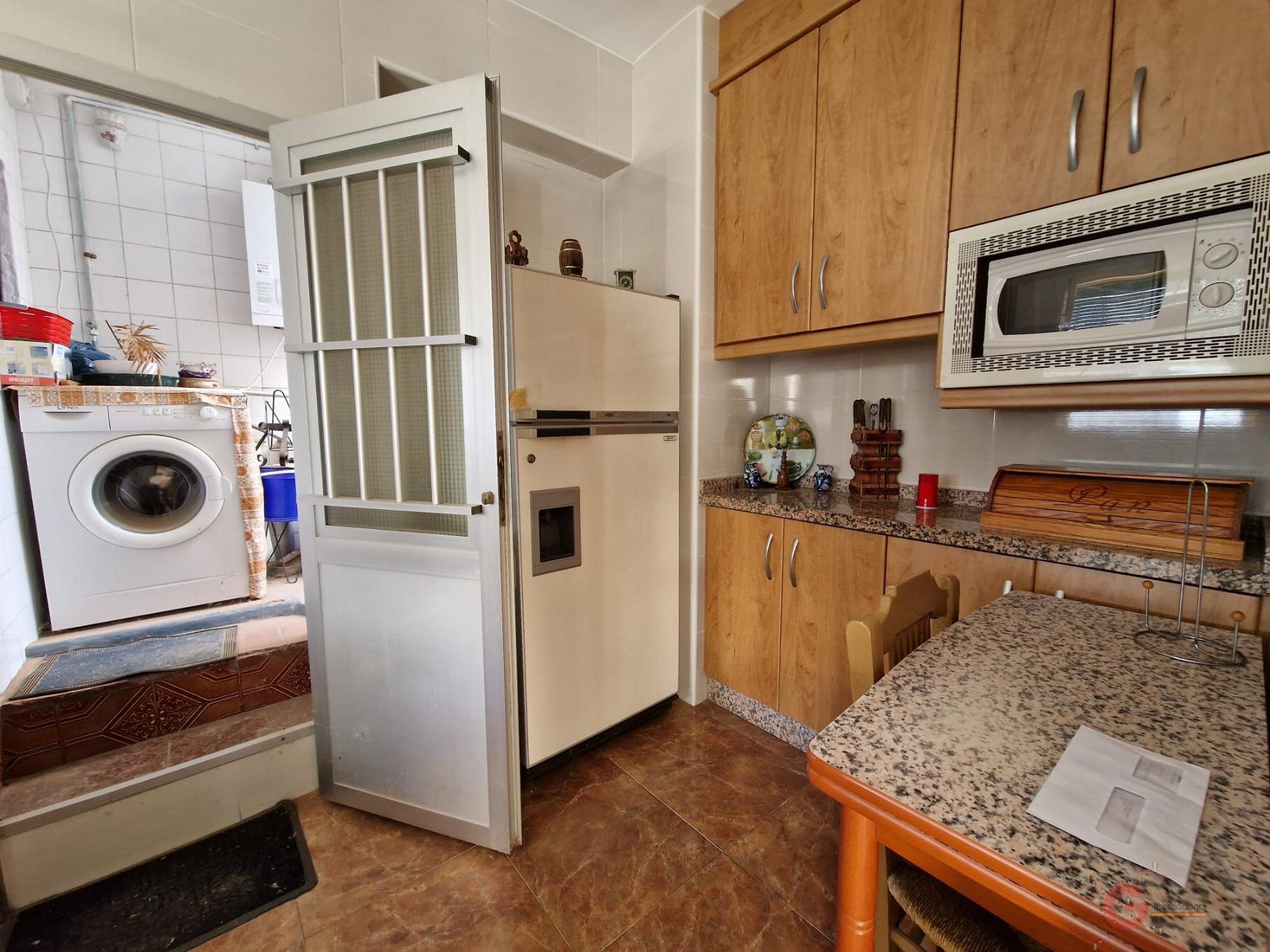 For sale of house in Salobreña