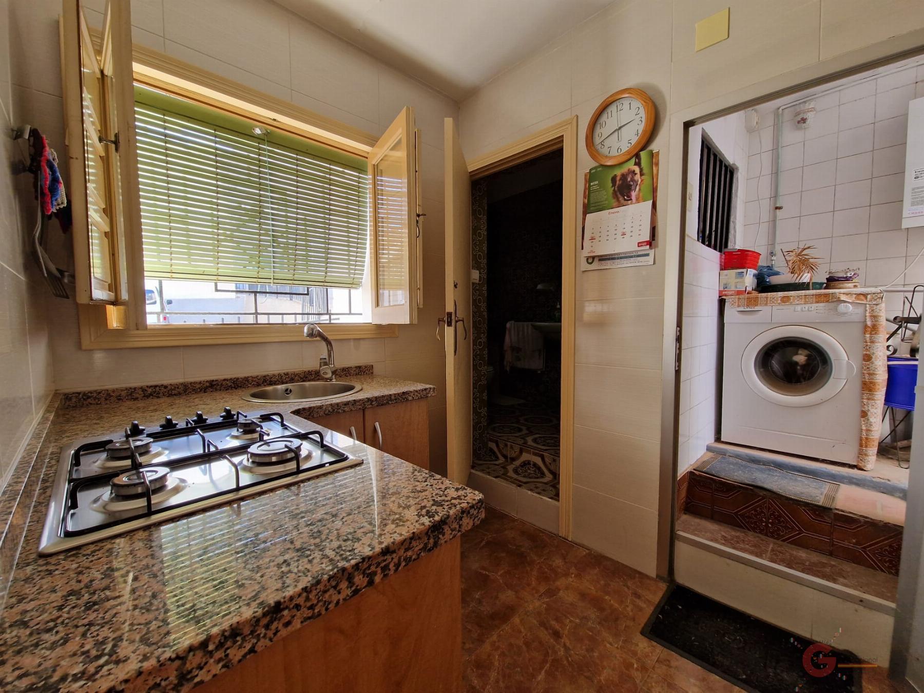 For sale of house in Salobreña