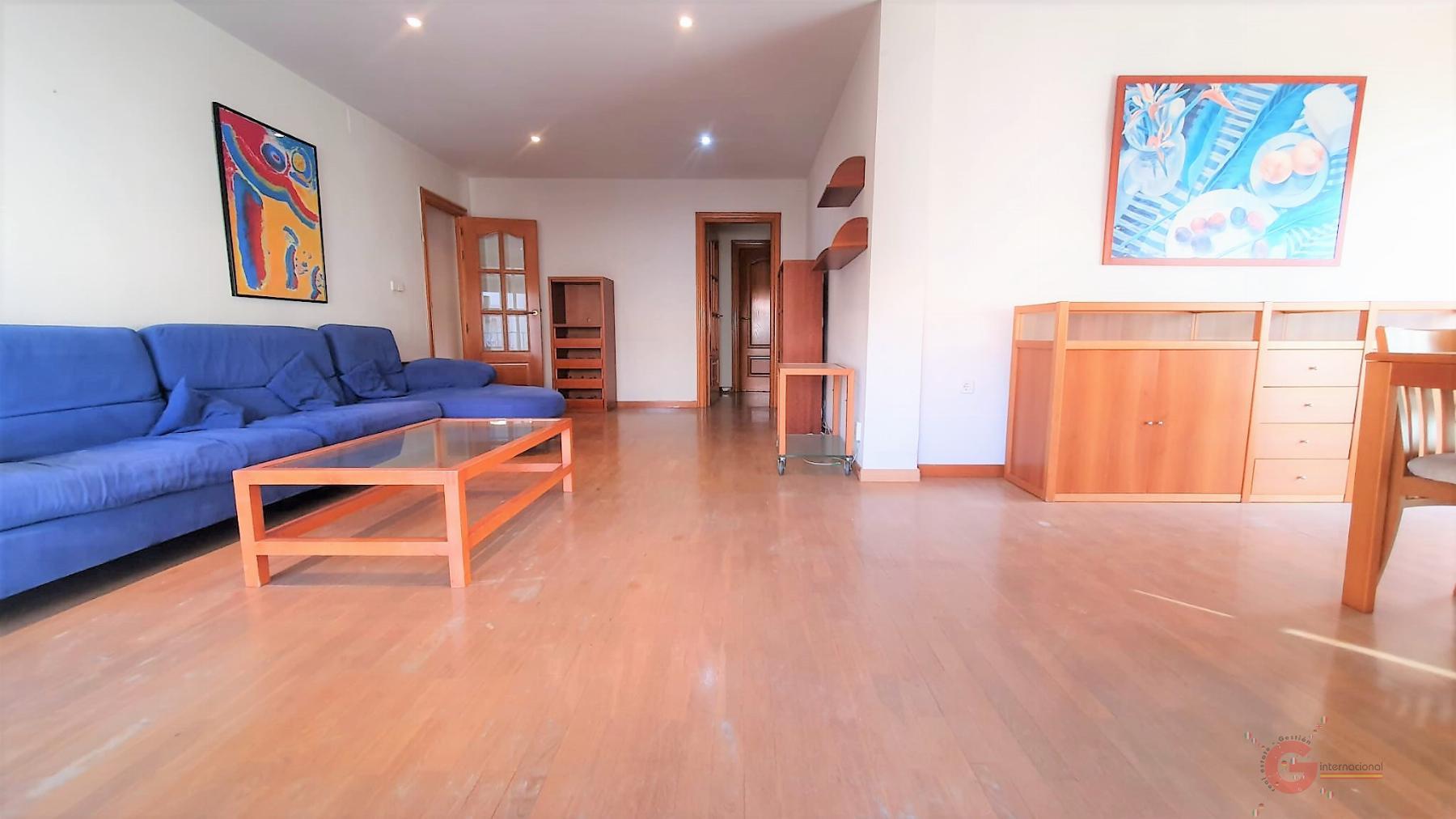 For sale of flat in Motril