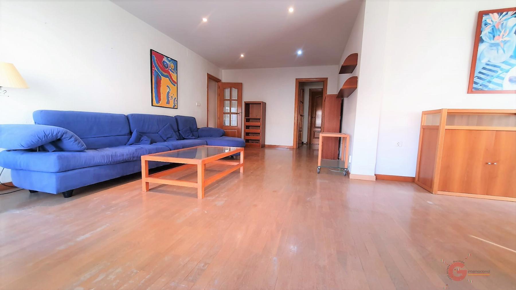 For sale of flat in Motril