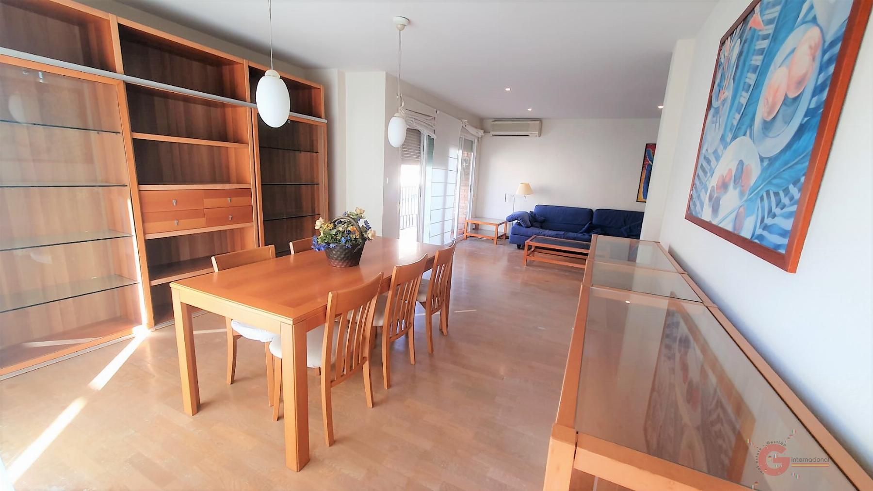 For sale of flat in Motril