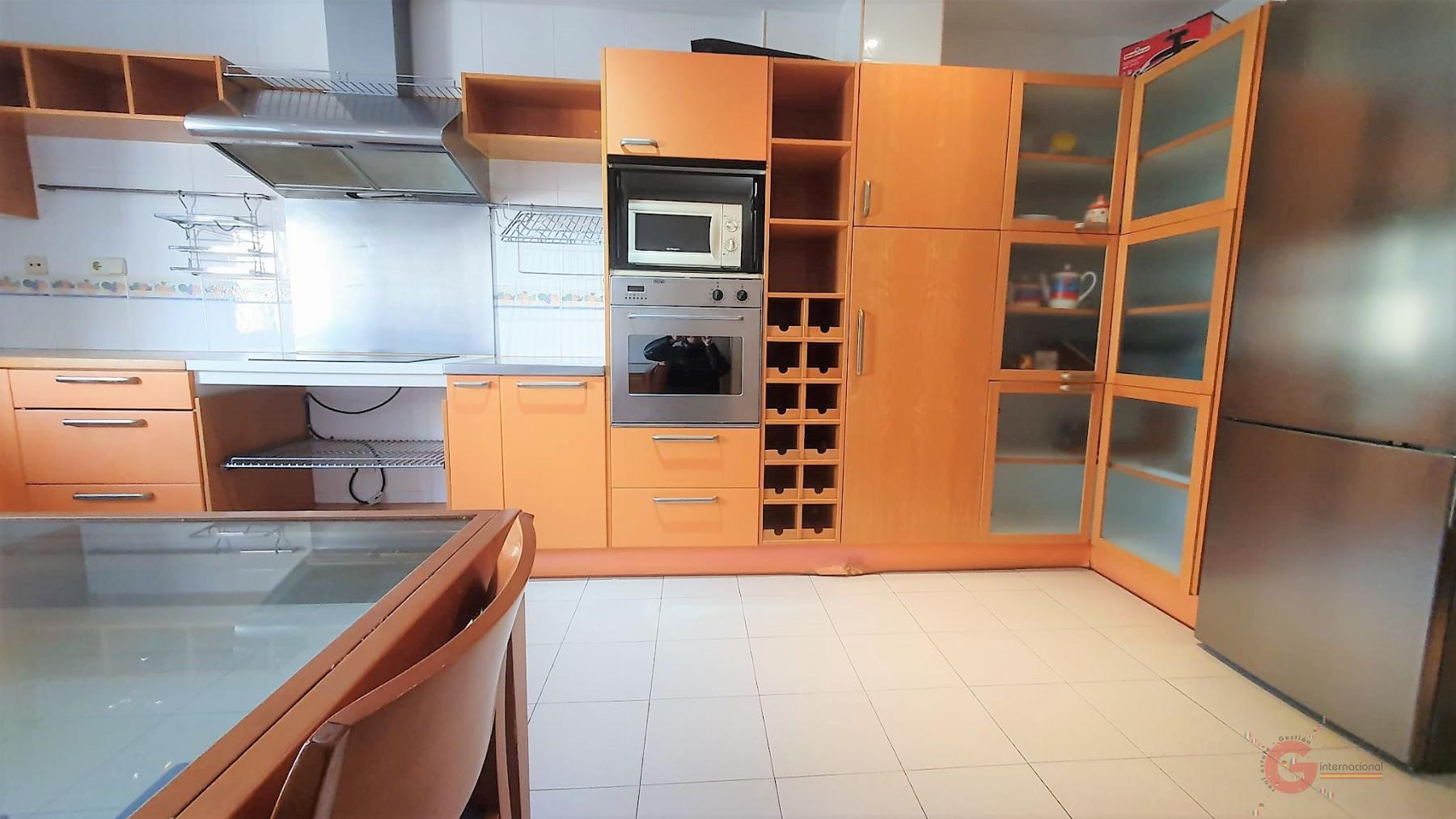 For sale of flat in Motril