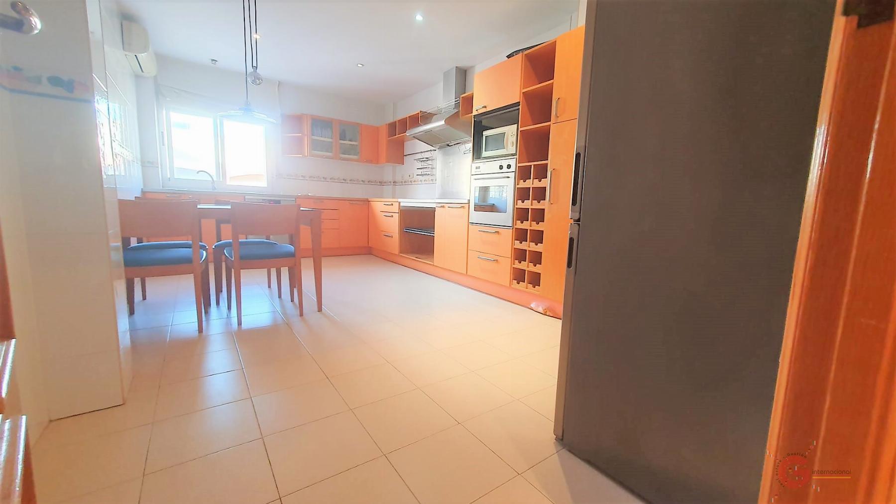 For sale of flat in Motril