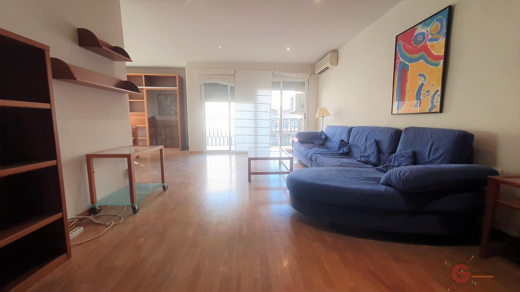 For sale of flat in Motril