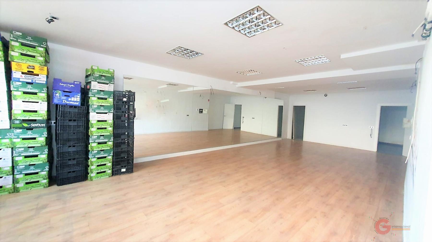 Venta de local en Vélez de Benaudalla Venta de local en Vélez de Benaudalla