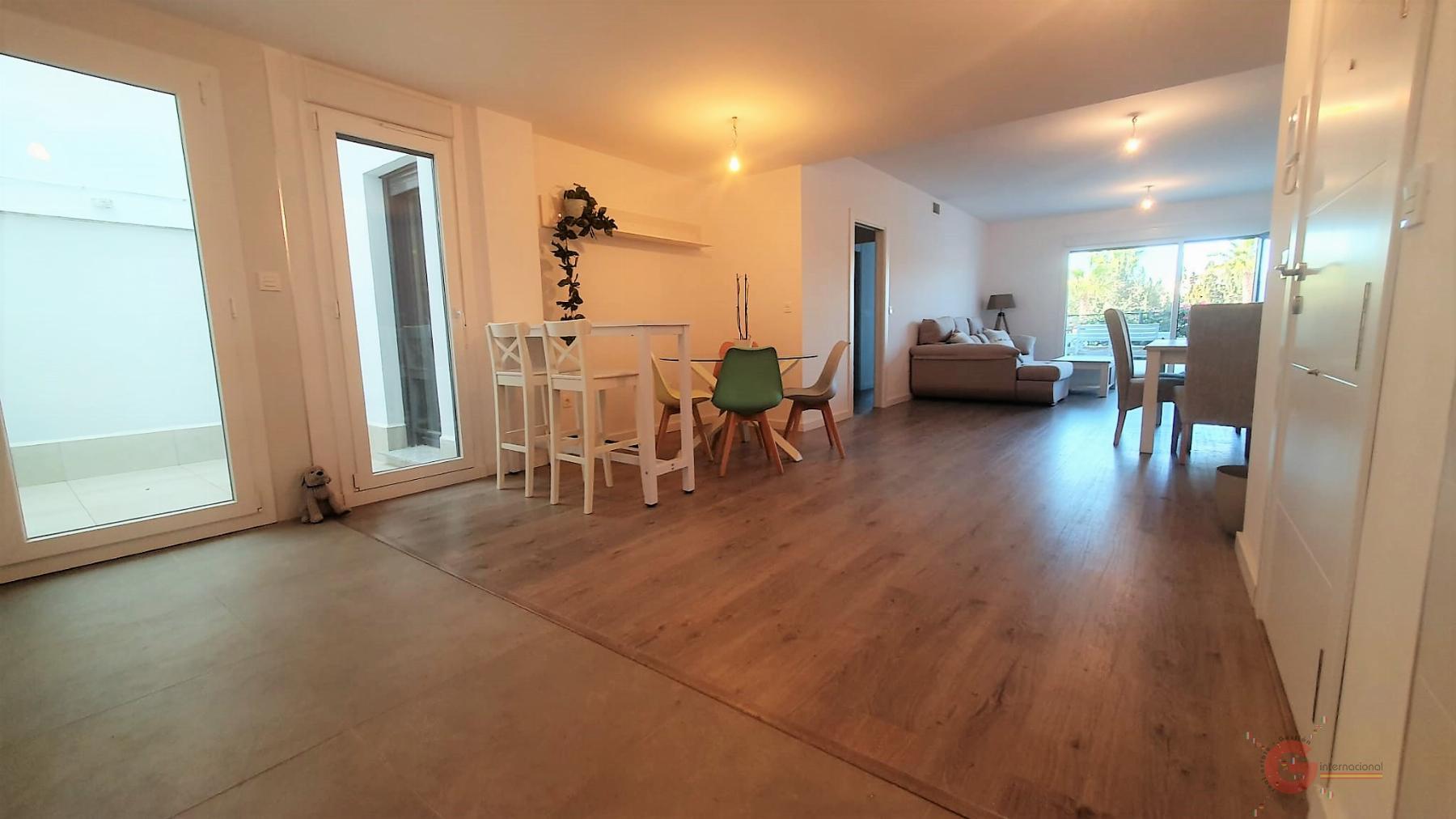 For sale of flat in Motril