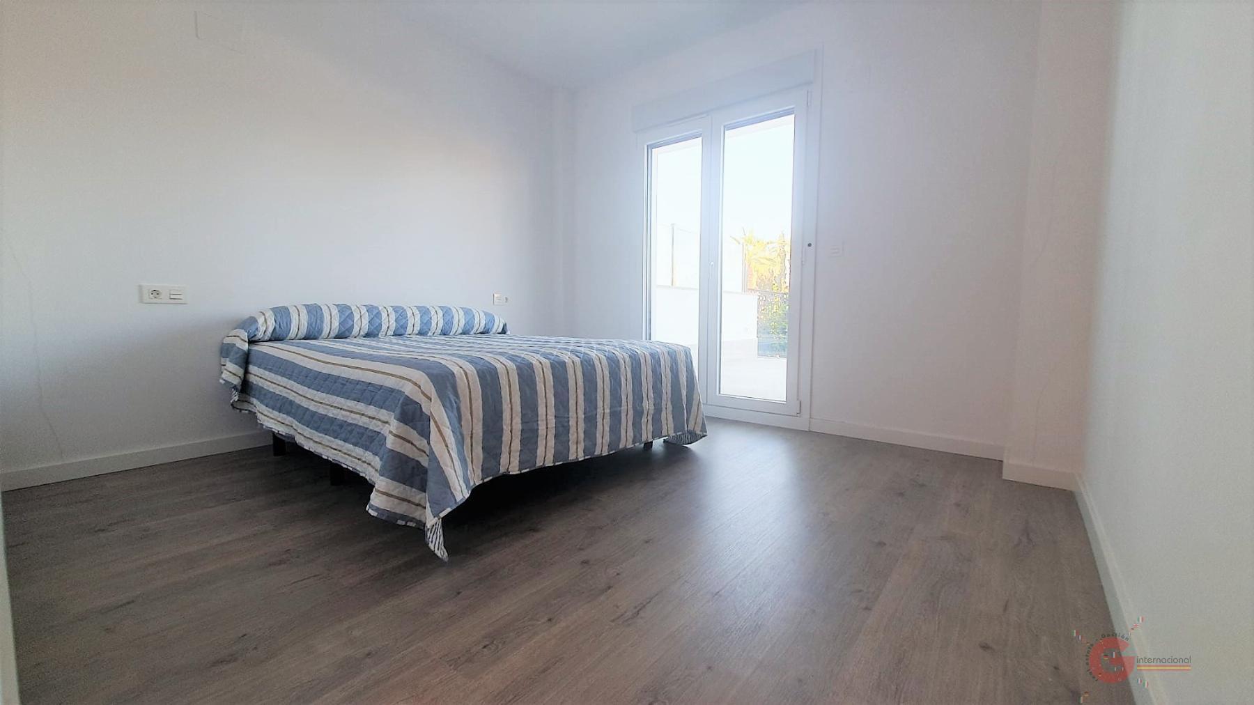 For sale of flat in Motril