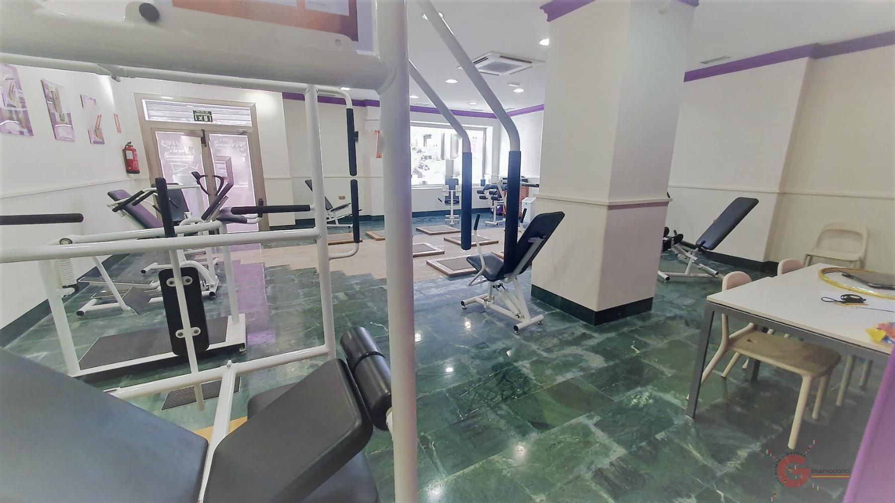 For sale of commercial in Motril