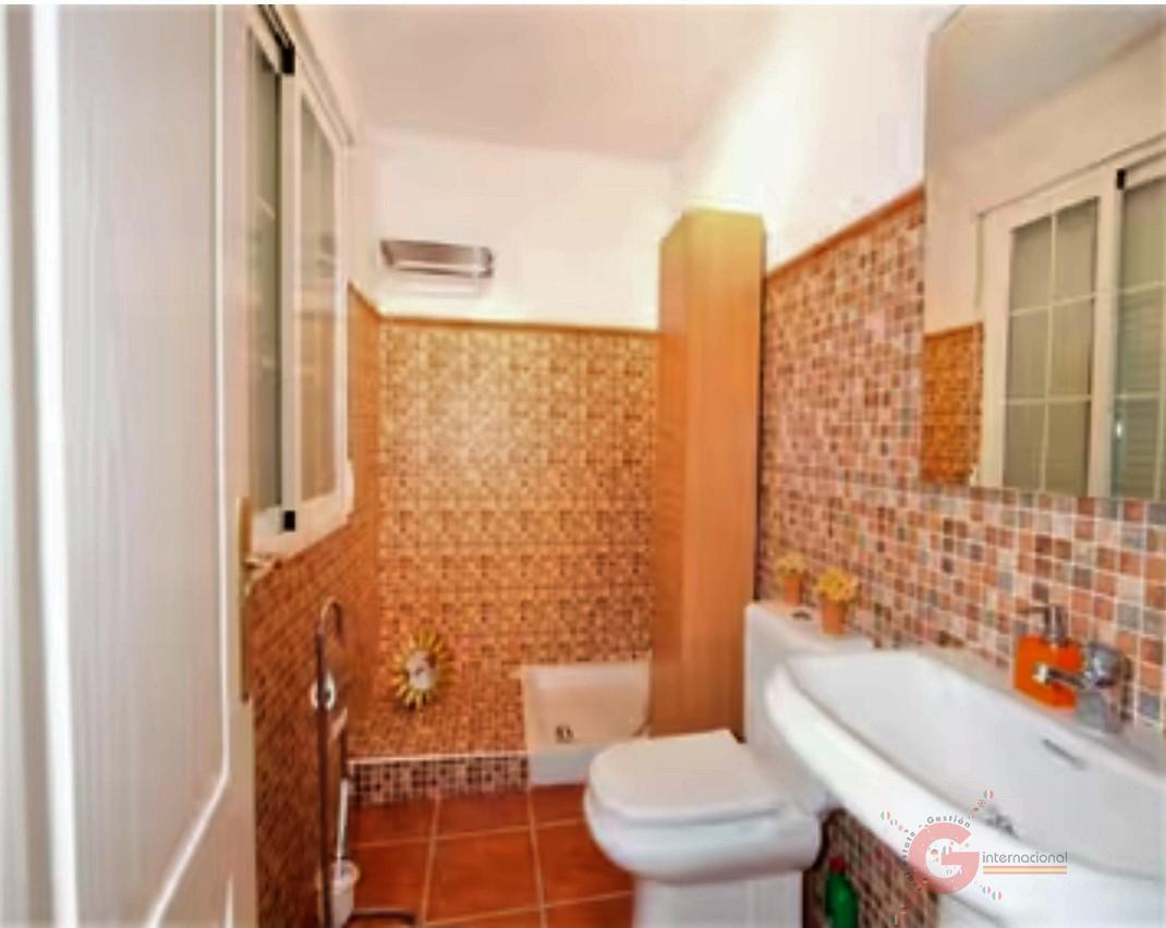 For sale of house in Gualchos