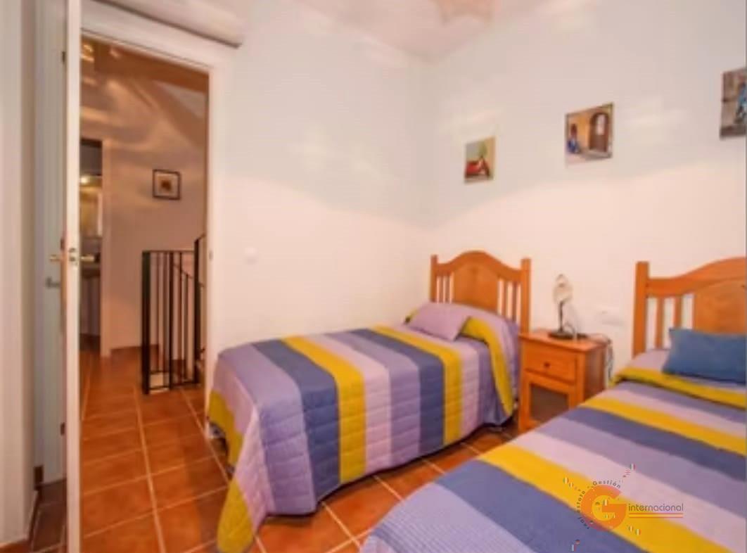 For sale of house in Gualchos