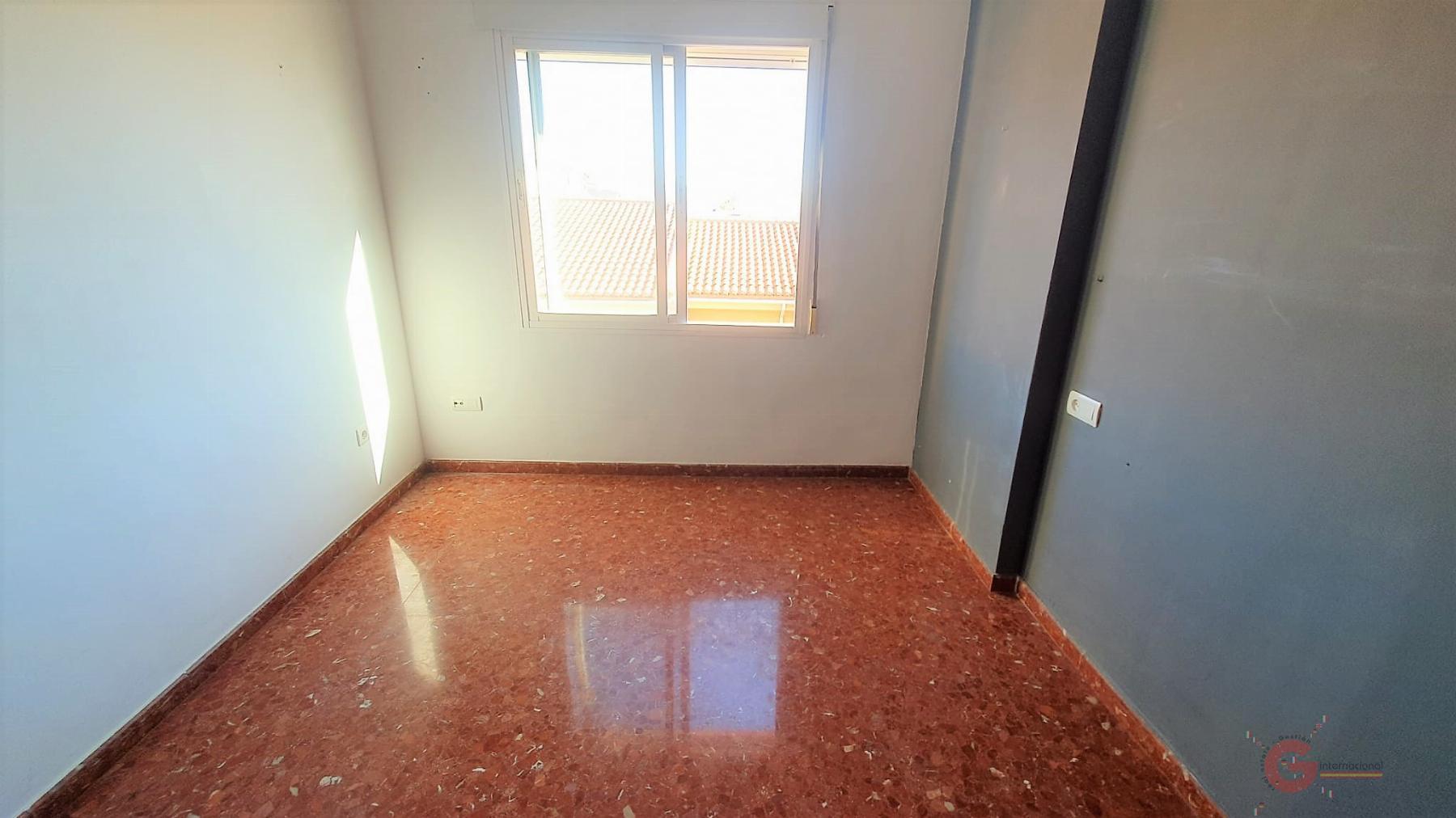 For sale of flat in Motril