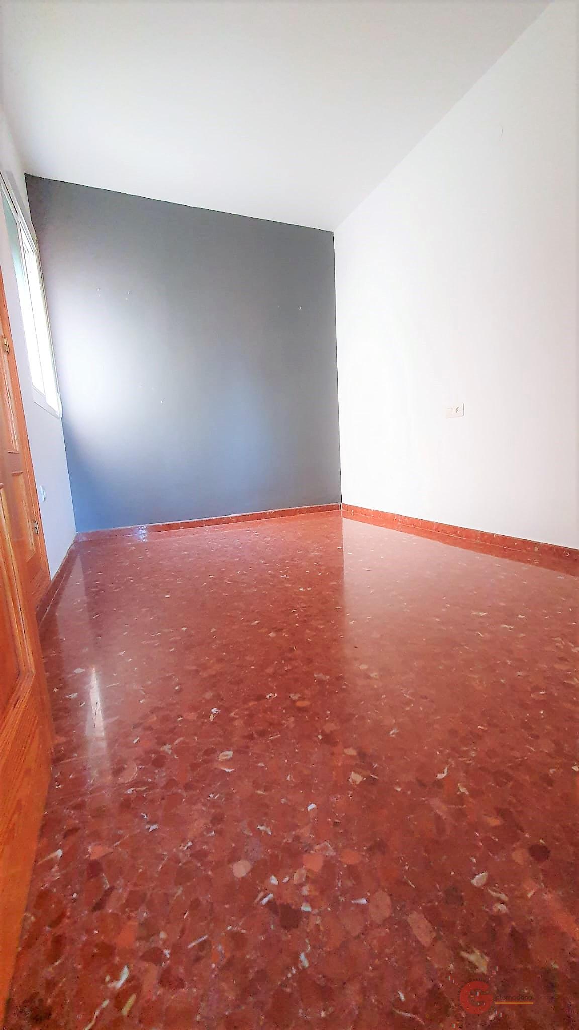 For sale of flat in Motril