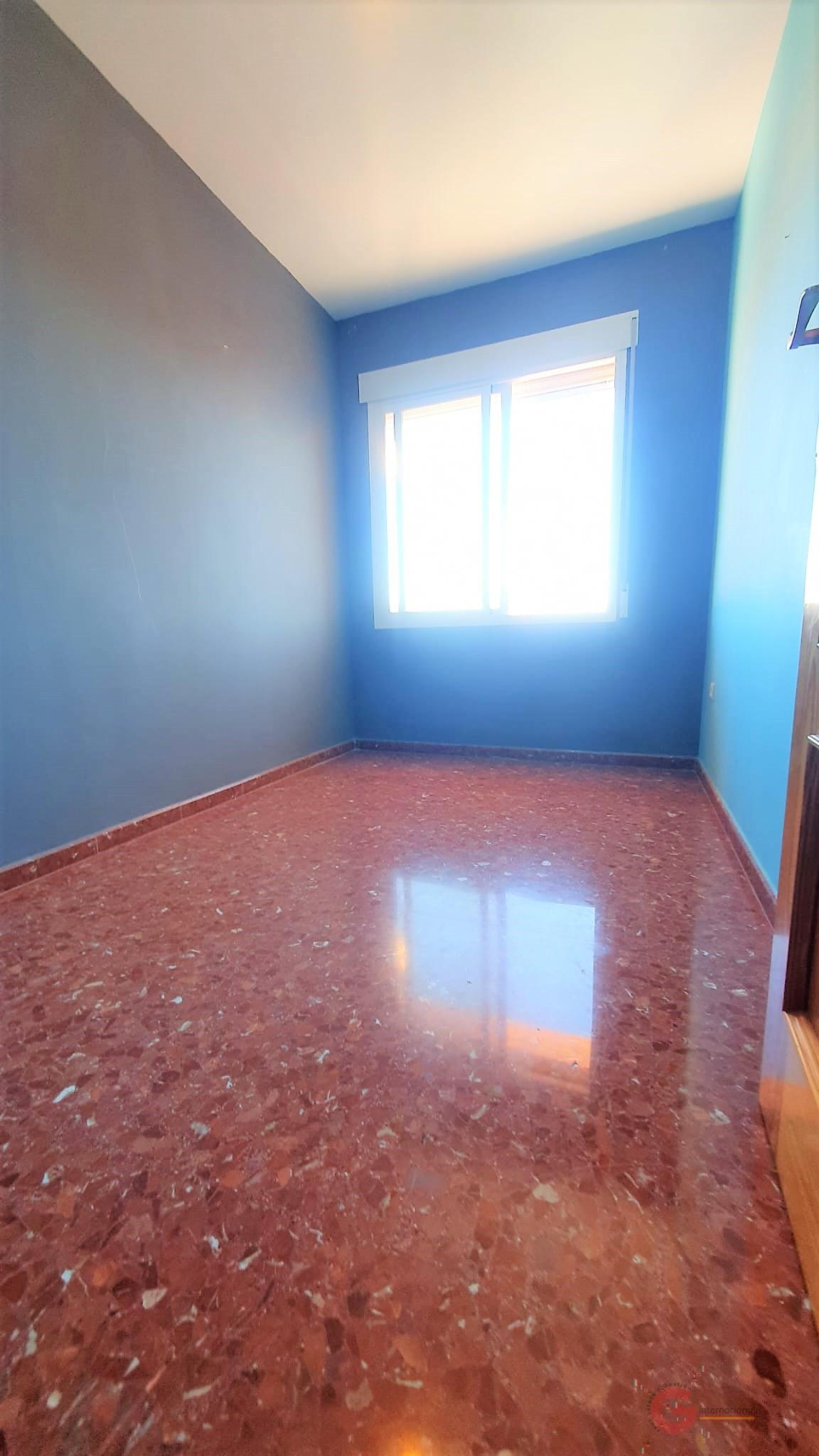 For sale of flat in Motril