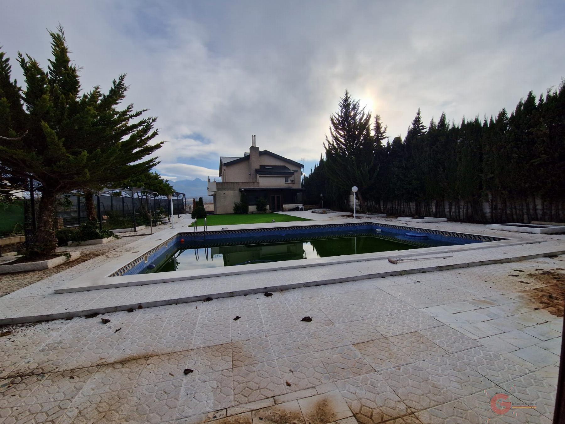 For sale of chalet in Gójar