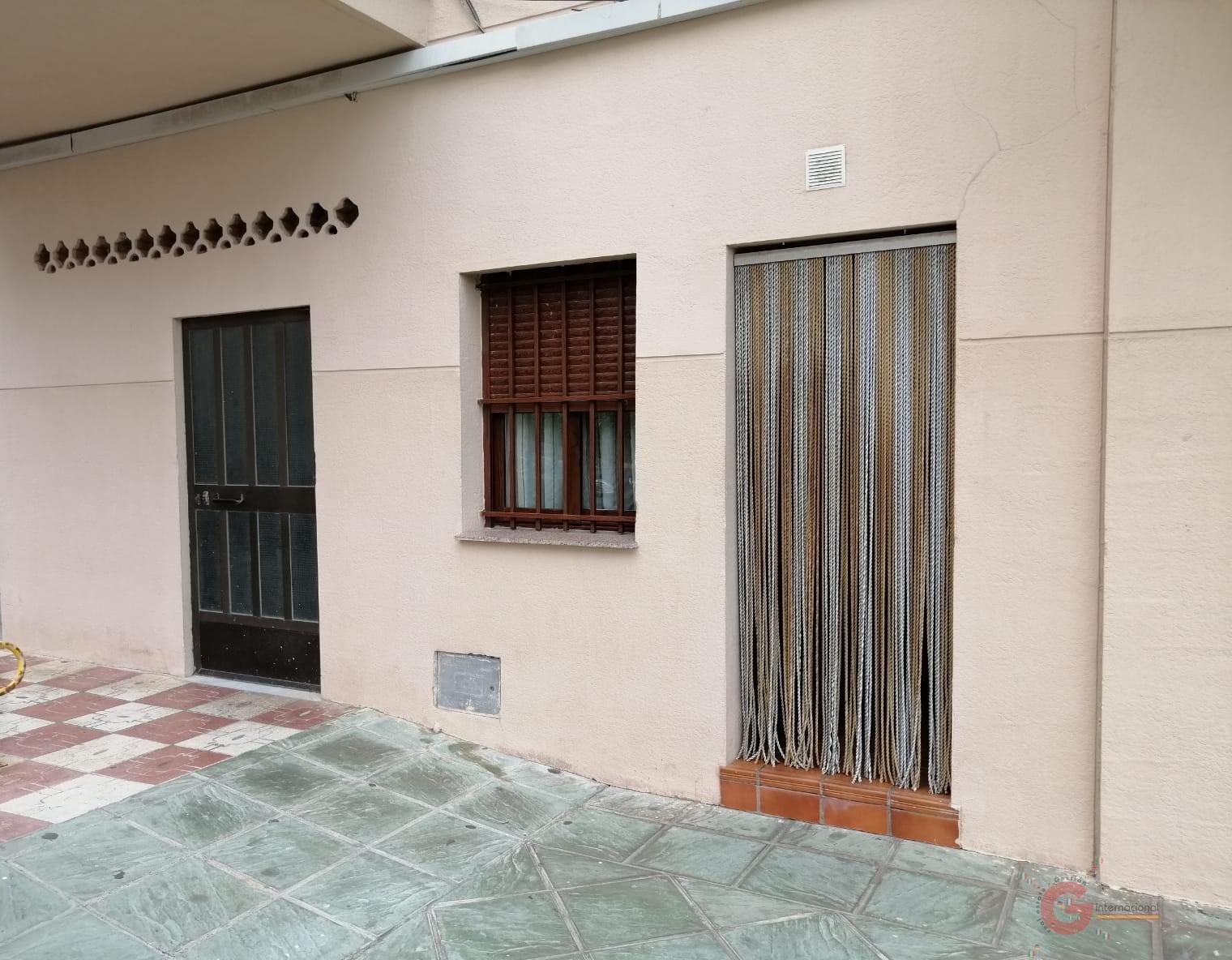 For sale of commercial in Almuñécar