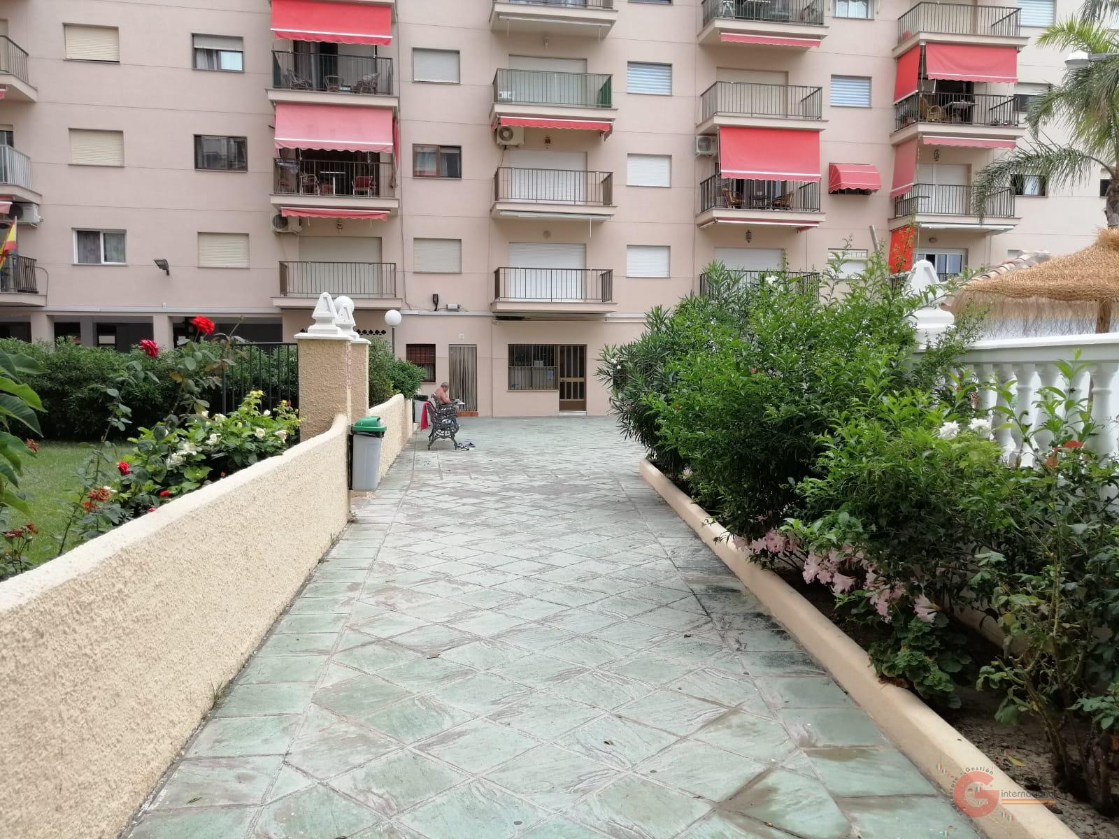 For sale of commercial in Almuñécar