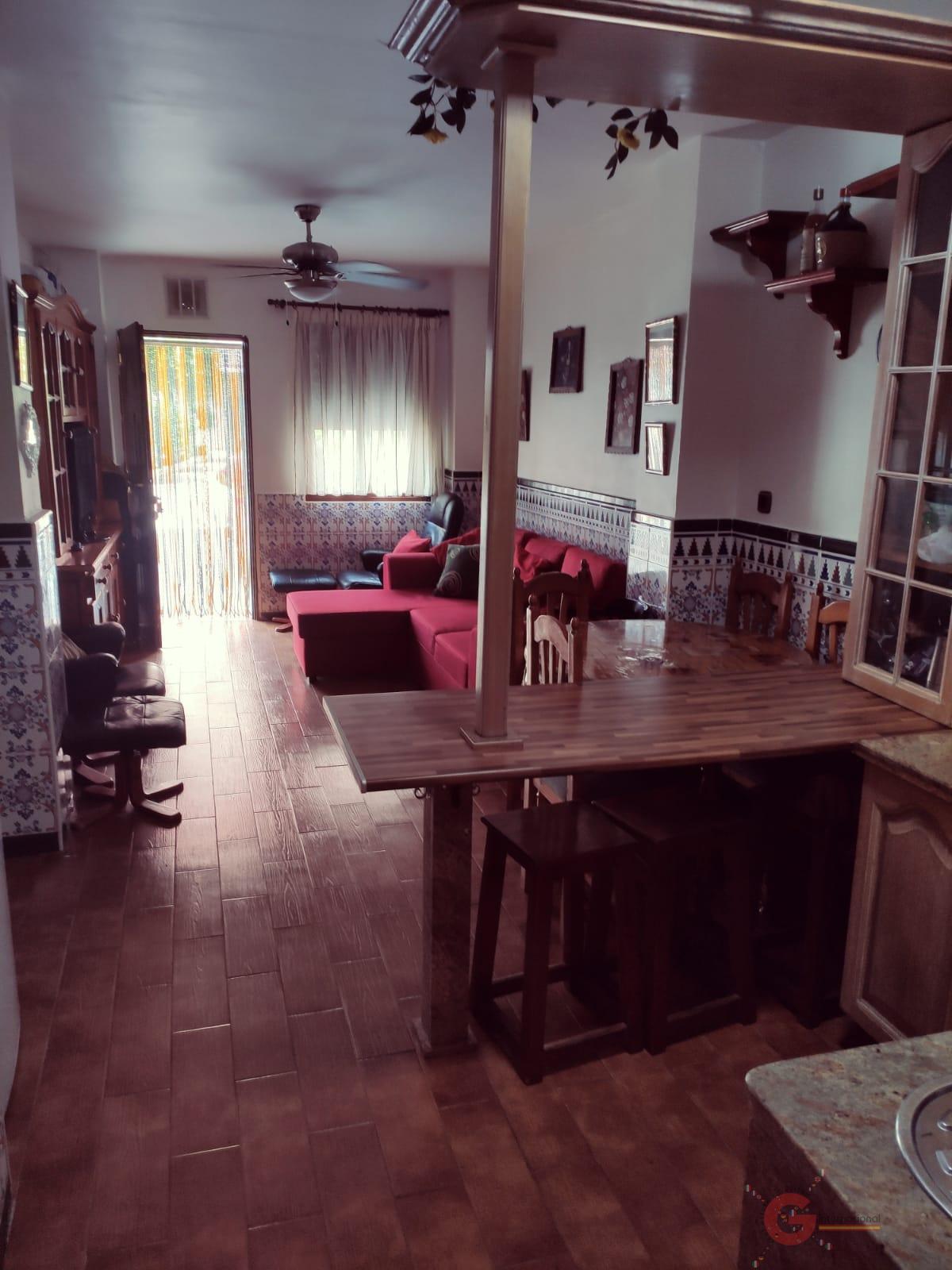 For sale of commercial in Almuñécar