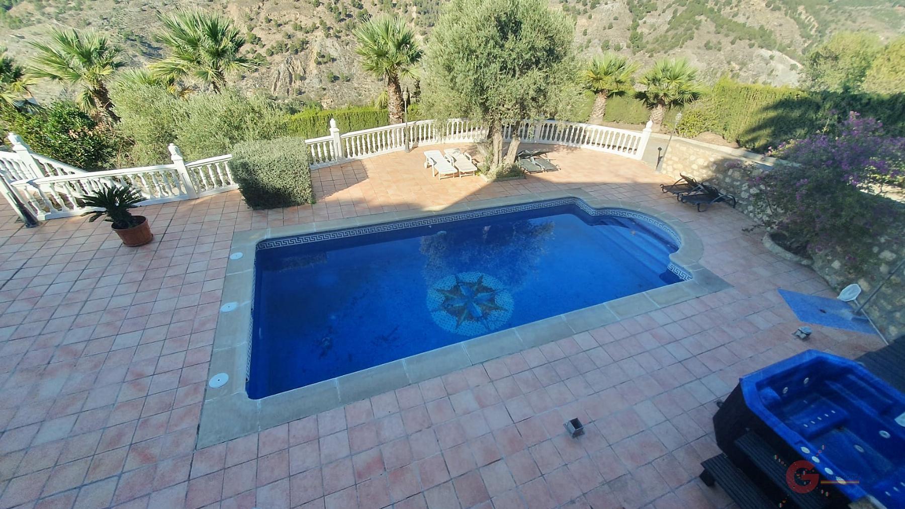 Venta de finca rústica en Vélez de Benaudalla Venta de finca rústica en Vélez de Benaudalla