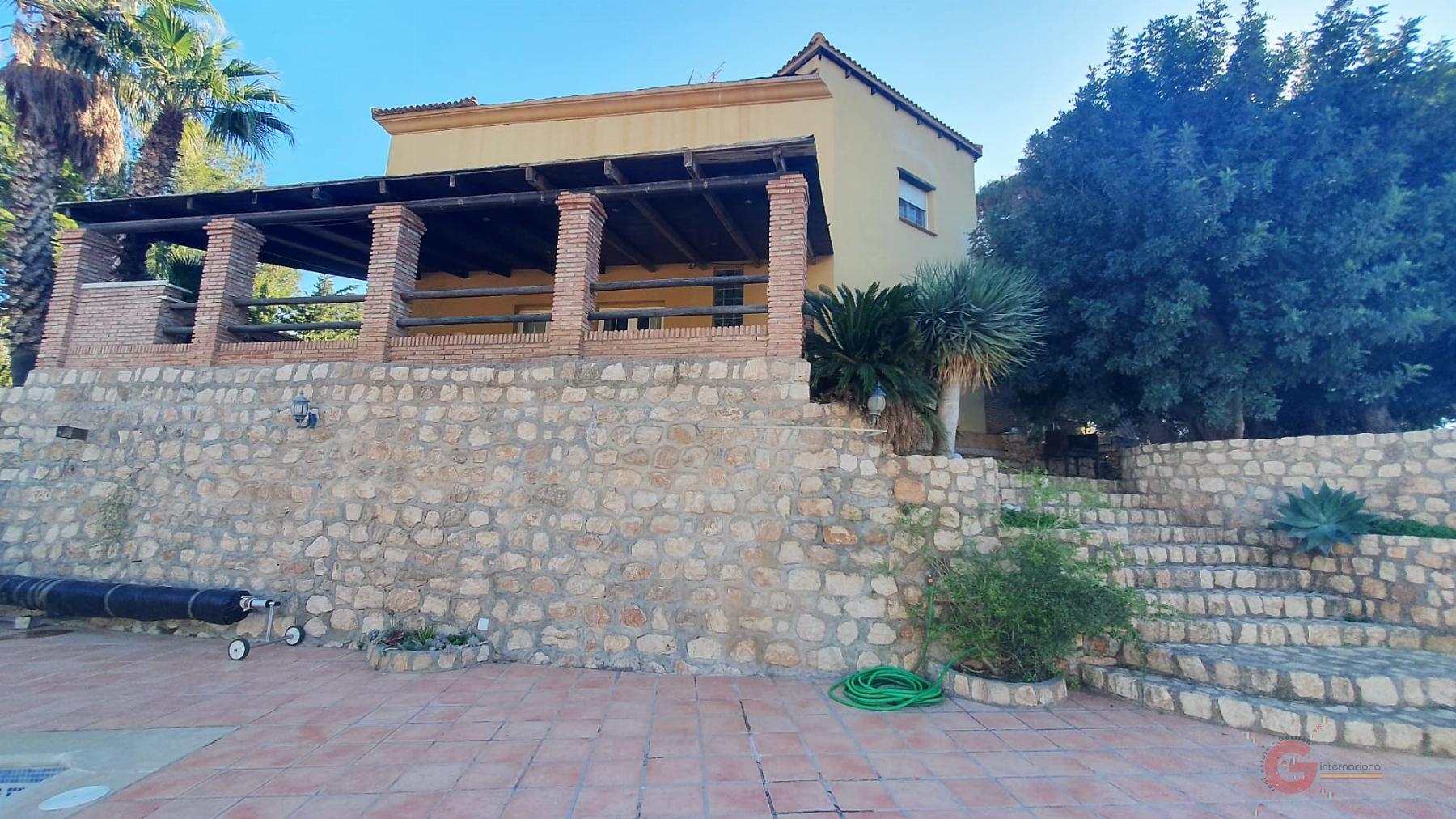 Venta de finca rústica en Vélez de Benaudalla