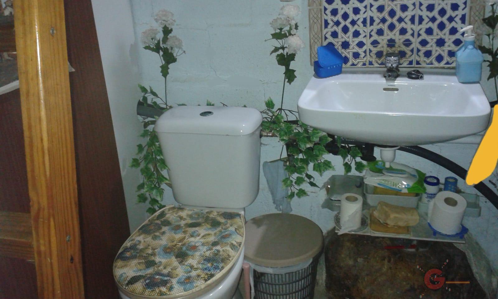 For sale of rural property in Illora