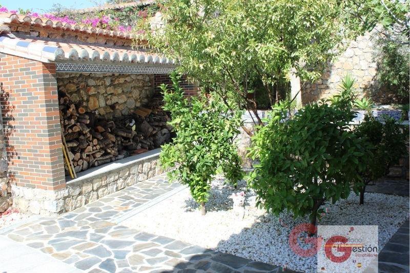 For sale of villa in Salobreña