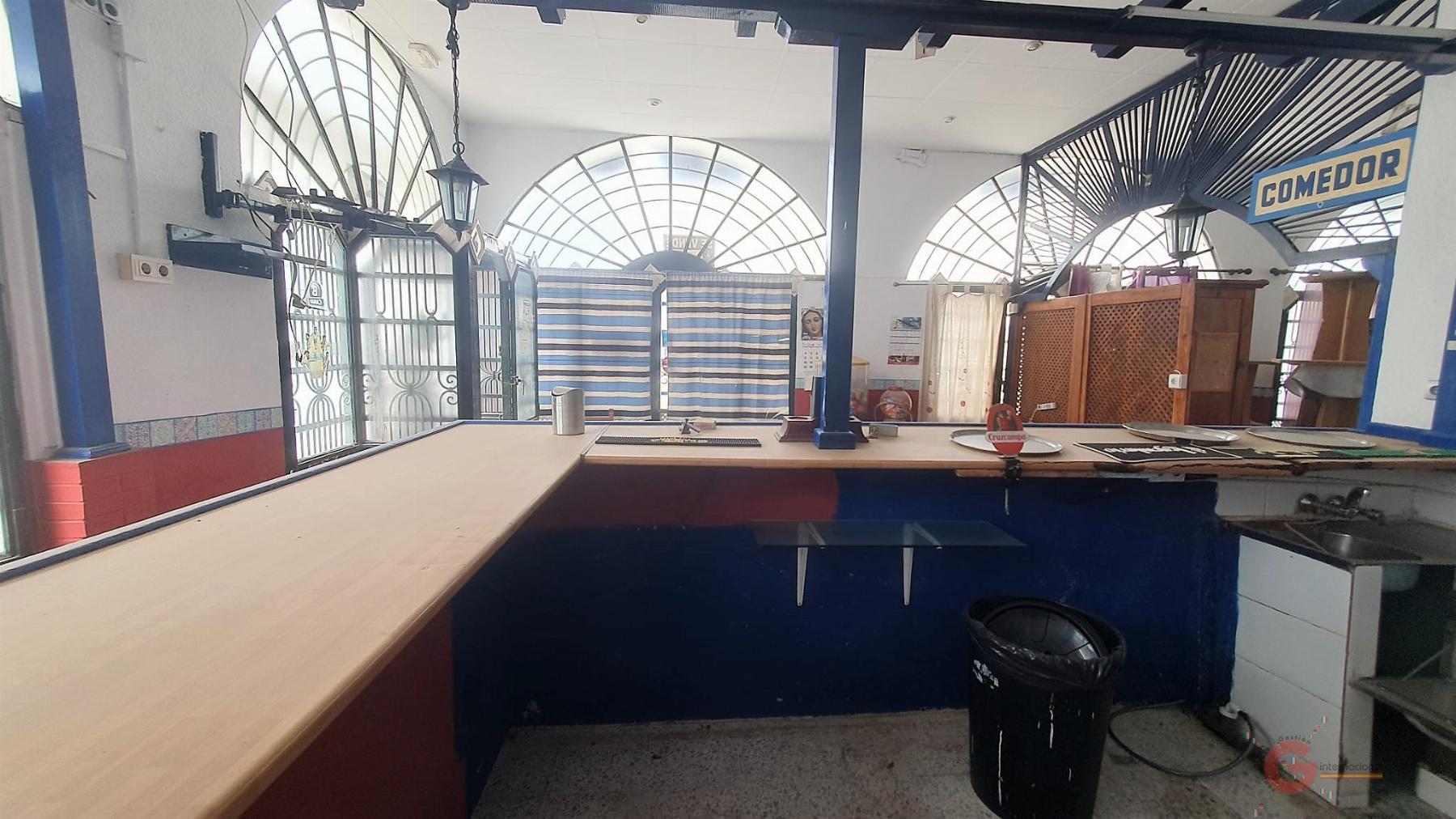 For sale of commercial in Motril