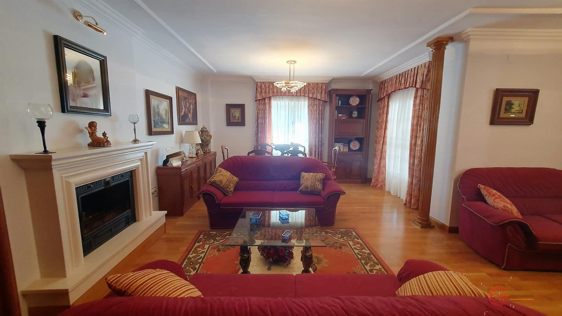 For sale of chalet in Vélez de Benaudalla