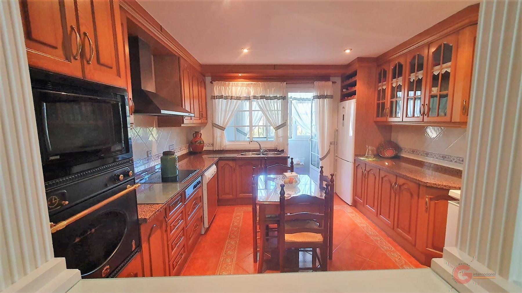 For sale of chalet in Vélez de Benaudalla