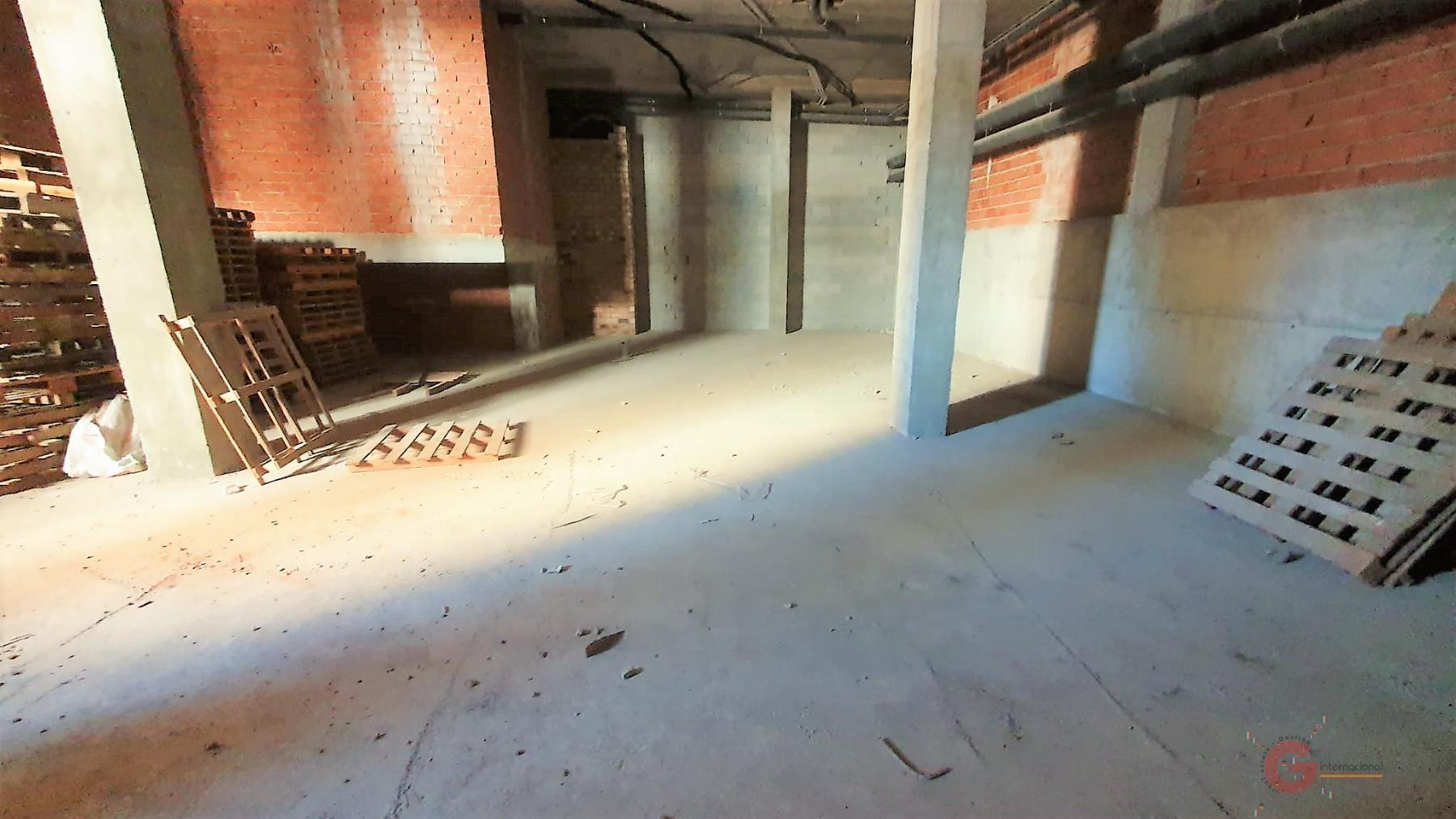 For sale of commercial in Salobreña