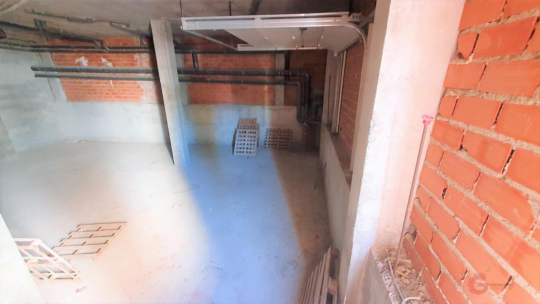For sale of commercial in Salobreña