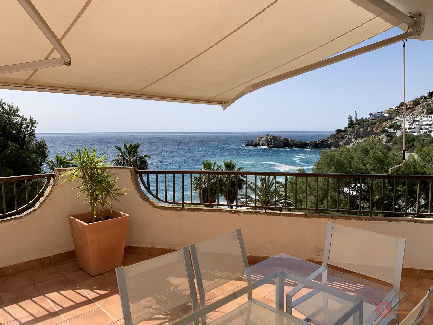 For sale of flat in La Herradura