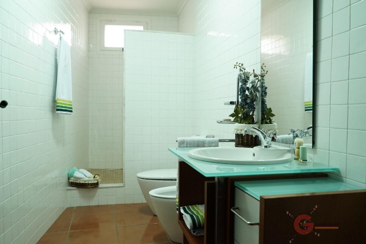 For sale of house in Guadix